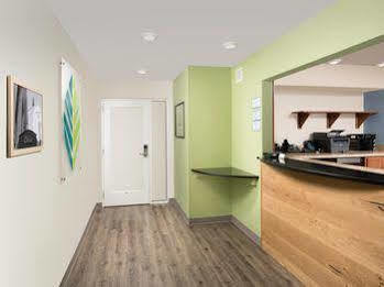 Value Place Cleveland Oh Hotel Bagian luar foto