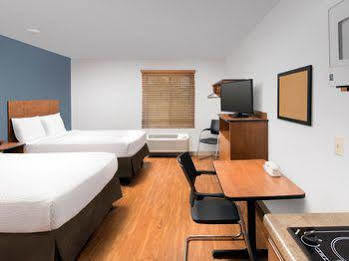 Value Place Cleveland Oh Hotel Bagian luar foto